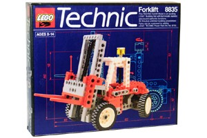 8835 - Forklift